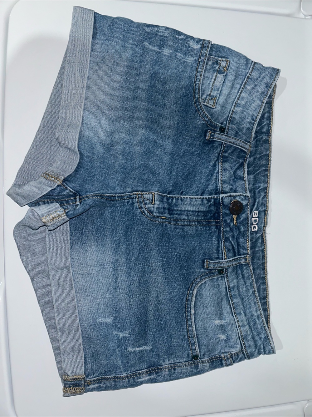 BDG Retro Wash Rolled-Hem Denim Shorts - Medium Blue